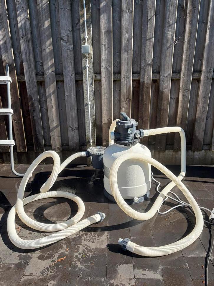 Intex Zandpomp + overige, Jardin & Terrasse, Accessoires de piscine, Utilisé, Échelle, Enlèvement