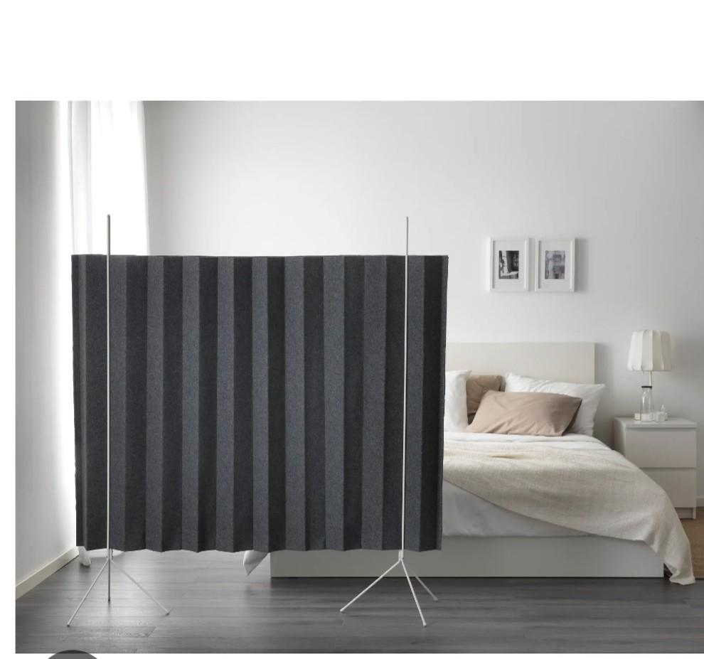 Paravent neuf !, Enlèvement