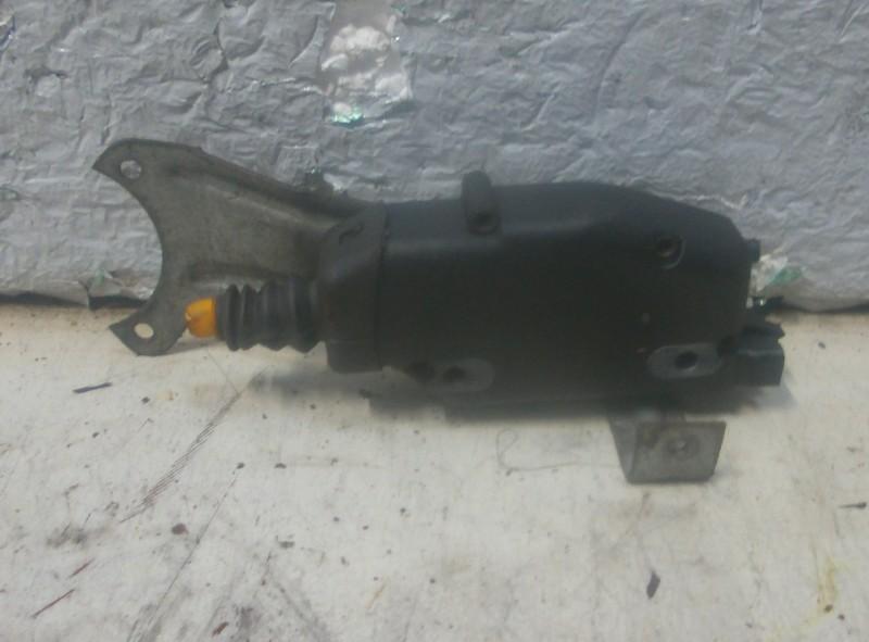 VEROUILLAGE CENTRALISEE CAPOT MOTEUR Opel Calibra, Autos : Pièces & Accessoires, Info@VerberkAutodemontage.nl, Opel, Nijverheidstraat 1a 1a
5405 AJ  UDEN, NL