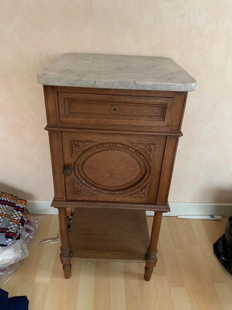 Mooi retro vintage hoog nachtkastje met marmeren wit carera, Ophalen, Zo goed als nieuw, Hout