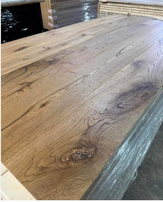 Beau sol huilé naturel de château en plusieurs chênes, Enlèvement