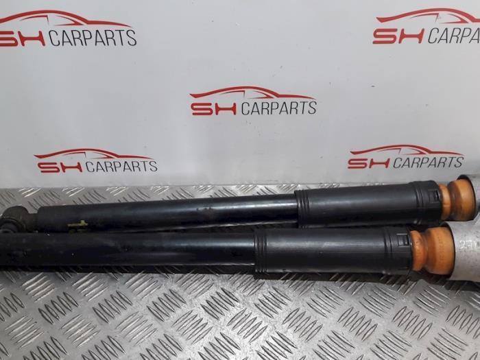 Kit amortisseur d'un Mercedes A-Klasse, Autos : Pièces & Accessoires, Suspension & Châssis, Mercedes-Benz, Utilisé, 3 mois de garantie