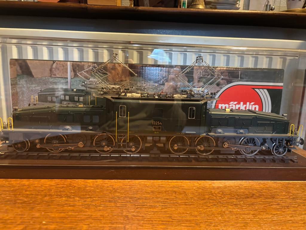 Marklin krokodil 5756 ‘13254’ groen, Ophalen