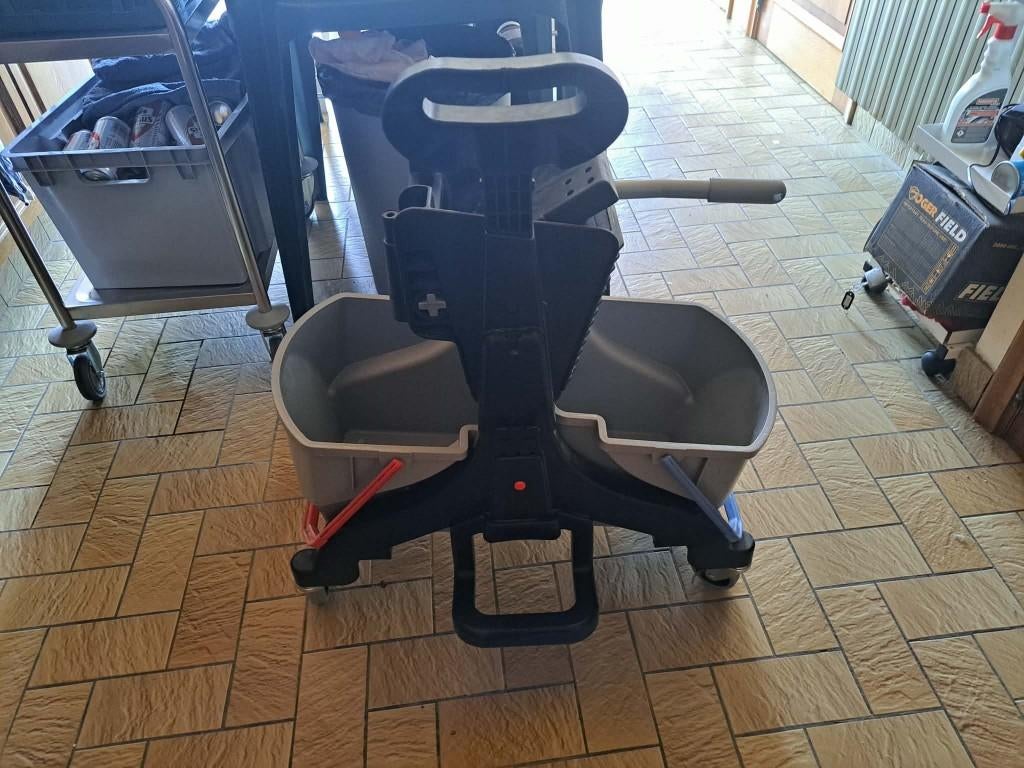 Poetskar Numatic MMT1616 2x16L+pers(excl.mopkit)Nwpr:130,8€., Maison & Meubles, Produits de nettoyage, Enlèvement, Seau, Bac ou Chariot à balais