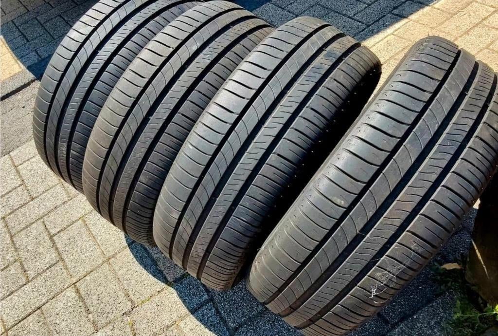 Très bons Michelin 205/55-16 pour Ford Focus, Ophalen, Gebruikt, 16 inch, Banden en Velgen