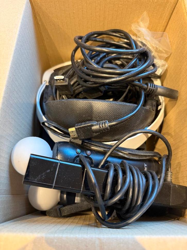 PlayStation VR Set PS4 Compleet met Move Controllers, Games en Spelcomputers, Spelcomputers | Sony PlayStation 4, Gebruikt, Met 2 controllers