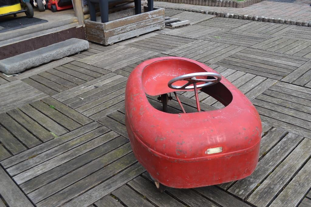 Rare Voiture en Tôle et à pédales Torck, Enlèvement