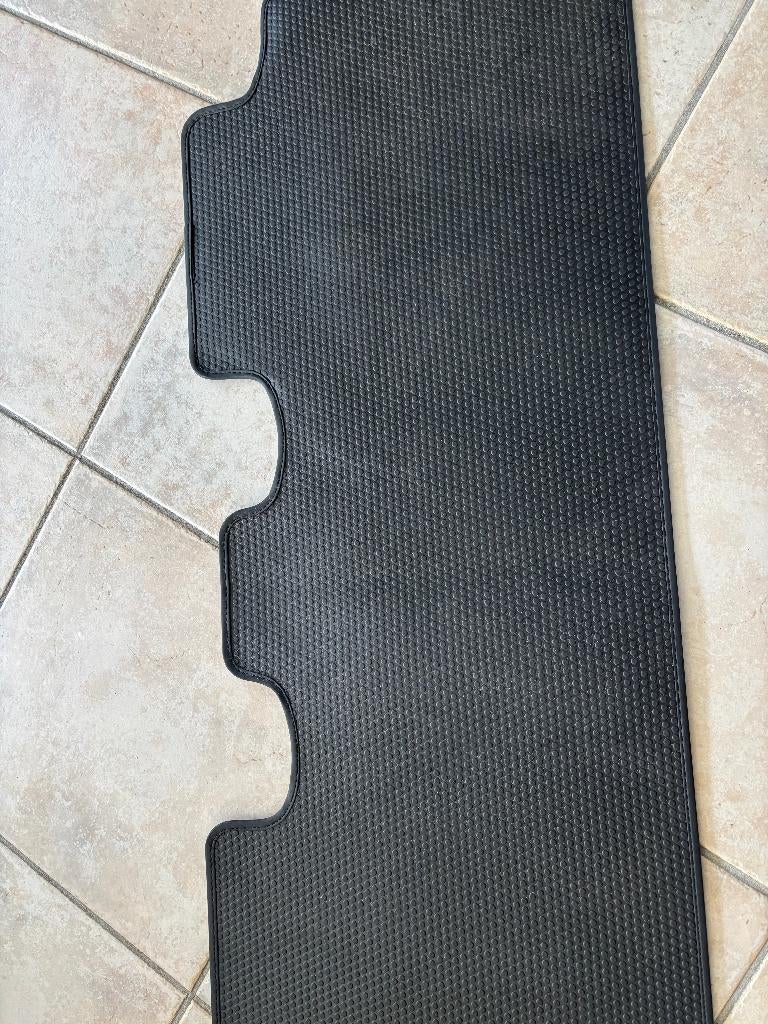 Tesla Y automatten, Autos : Divers, Tapis de voiture, Enlèvement, Comme neuf