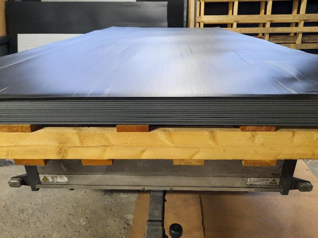 Nouveau Trespa Black au prix avantageux de 265 EUR par p, Enlèvement ou Envoi, Neuf