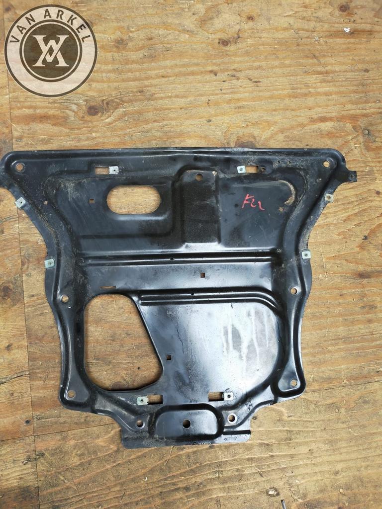 bmw f22 f20 onderplaat 4x4, Gebruikt, -, -, Ophalen of Verzenden