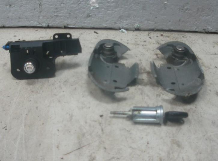 SLOTENSET Opel Corsa C (F08 / 68) (01-2000/12-2009), Auto-onderdelen, Overige Auto-onderdelen, Opel, Gebruikt