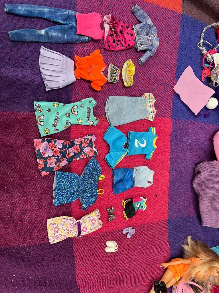 Barbiekledij, Enlèvement ou Envoi, Barbie