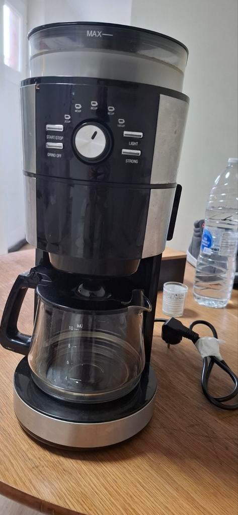 Koffiezetapparaat met ingebouwde molen., Koffiemachine, Zo goed als nieuw, 4 tot 10 kopjes, Koffiebonen