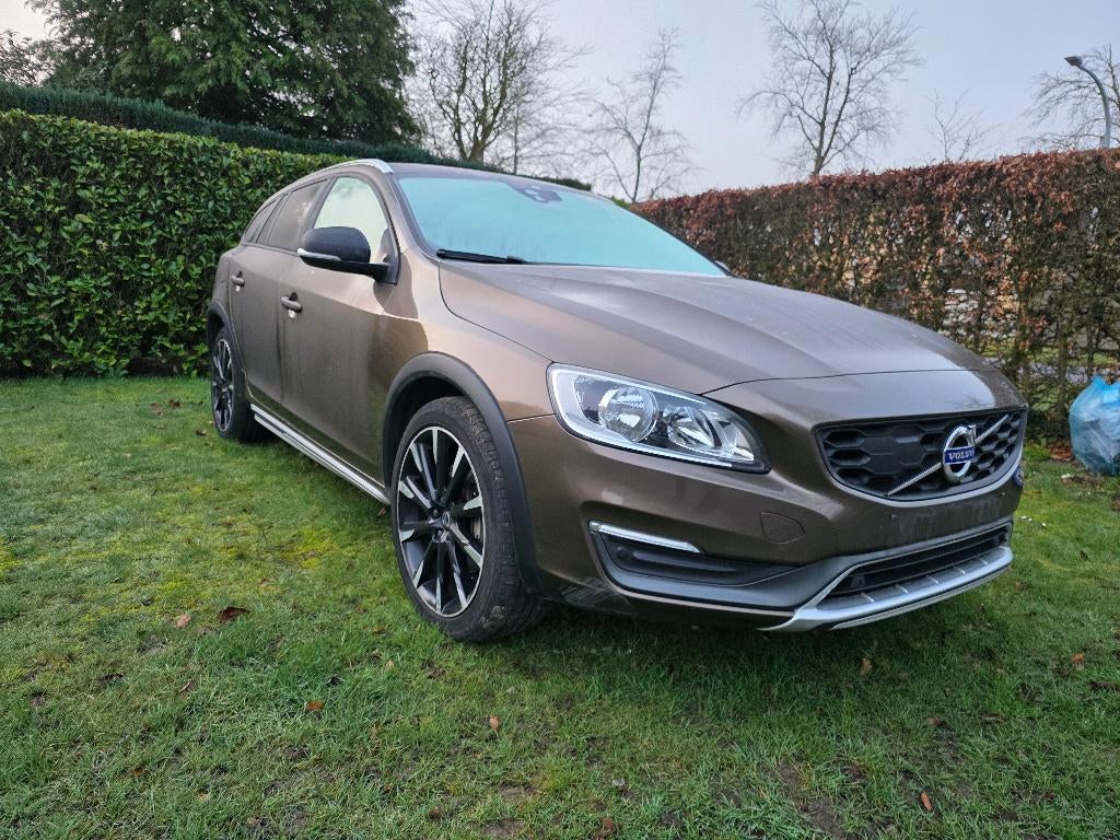 Volvo v60 cross country, Auto's, Volvo, Voorwielaandrijving, Parkeersensor, Leder, 5 deurs