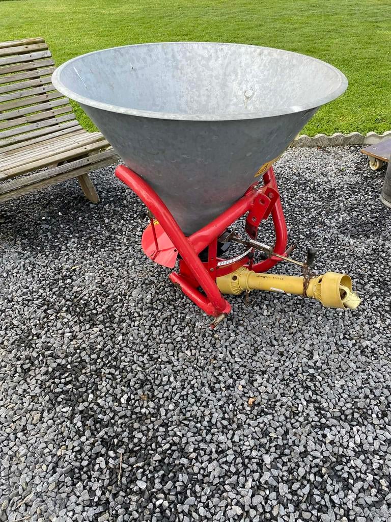 Rondini 150 épandeur / semoir à engrais, Enlèvement, Engrais