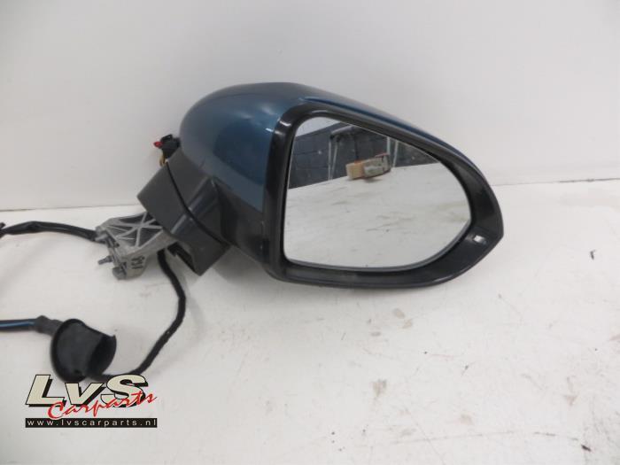 Buitenspiegel rechts van een Volkswagen Passat, Gebruikt, -, Volkswagen, -