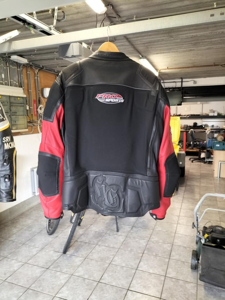 Motor vesten, Motoren, Ophalen