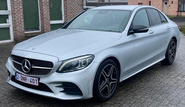 Mercedes W205 C180 Benzine AMG Facelift 2de eigenaar, Auto's, Mercedes-Benz, Particulier, Achteruitrijcamera, Benzine, Zwart, Dealer onderhouden