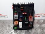 Boîte à fusibles d'un Volkswagen Golf, Volkswagen, -, Utilisé, -