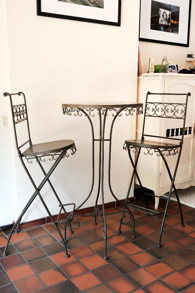 Set bistrot fer forgé (table + 2 chaises hautes), 50 à 100 cm, Enlèvement, Utilisé, 50 à 100 cm