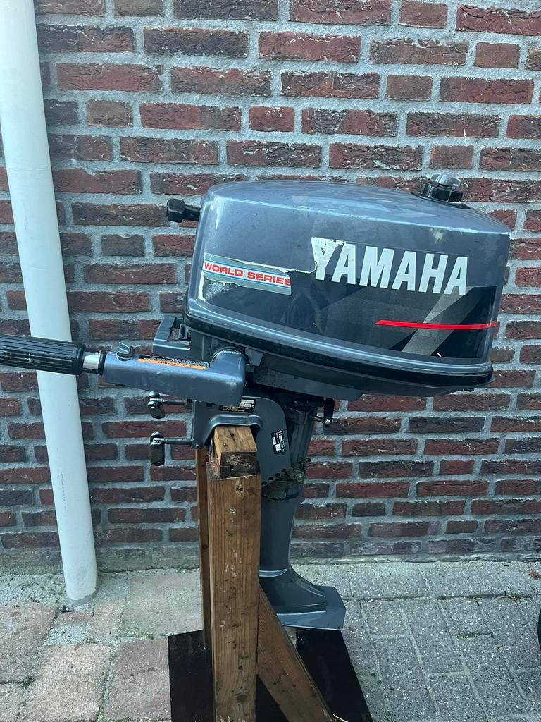 Koopje: yamaha 4pk buitenboordmotor, Sports nautiques & Bateaux, Moteurs Hors-bord & In-bord, Enlèvement, Comme neuf, Moteur hors-bord