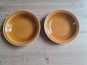 2 bruine diepe borden / boch Belgium 