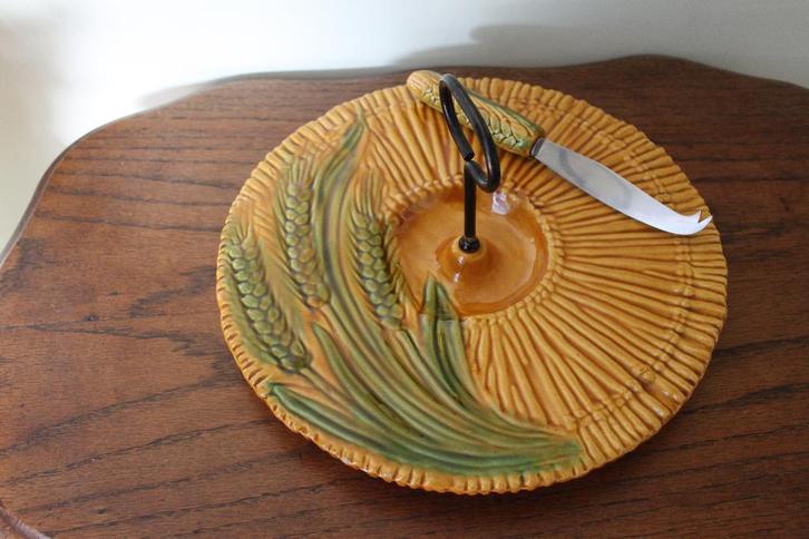 Vallauris kaasplank + mes, Huis en Inrichting, Keuken | Servies, Nieuw, Compleet servies, Boerenbont, Keramiek, Ophalen of Verzenden