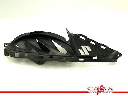 ZIJKUIPDEEL RECHTS Suzuki GSX R 125 2020-2021 (GSX-R125XA), Motoren, Onderdelen | Suzuki, Gebruikt