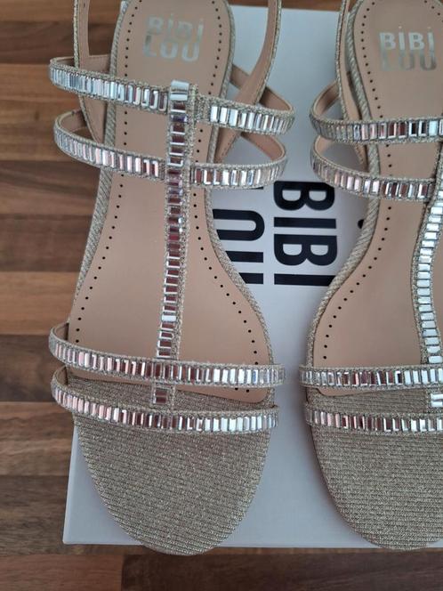 Volledig nieuwe glitter sandalen, Kleding | Dames, Schoenen, Nieuw, Sandalen of Muiltjes, Beige, Ophalen