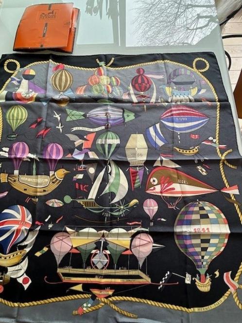 Écharpe vintage Hermès, Bijoux, Sacs & Beauté, Accessoires Autre, Comme neuf, Enlèvement ou Envoi