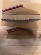 UGG Tazz – Nieuw, Beige, maat 39, Beige, Nieuw, Ophalen of Verzenden, Pantoffels of Sloffen
