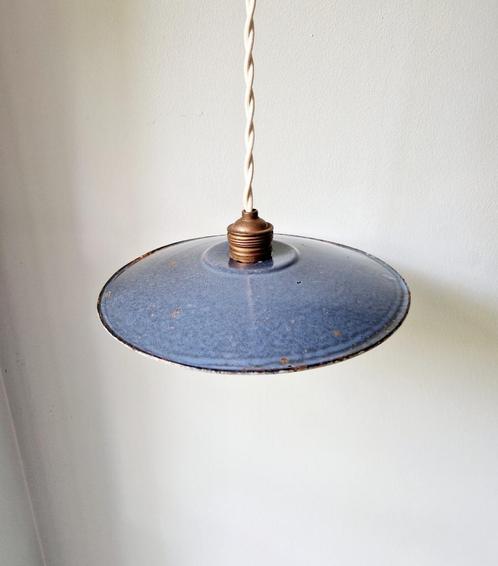 Oude industriële hanglamp blauw/grijs geëmailleerd plaatwerk, Antiek en Kunst, Antiek | Verlichting, Ophalen of Verzenden