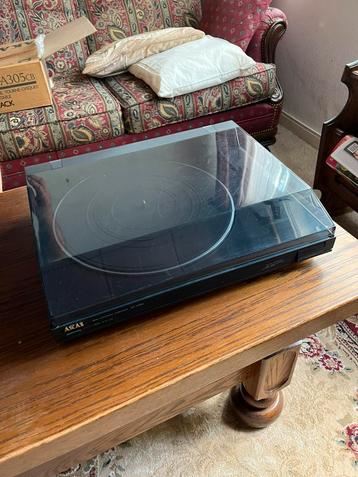 AKAI AP-A305 platenspeler nieuw incl. doos en kabels beschikbaar voor biedingen