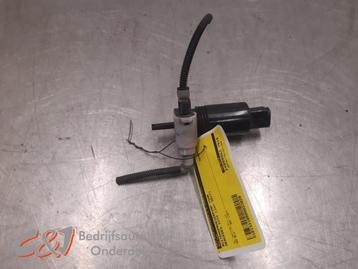 Ruitensproeierpomp voor van een Mercedes Vito beschikbaar voor biedingen