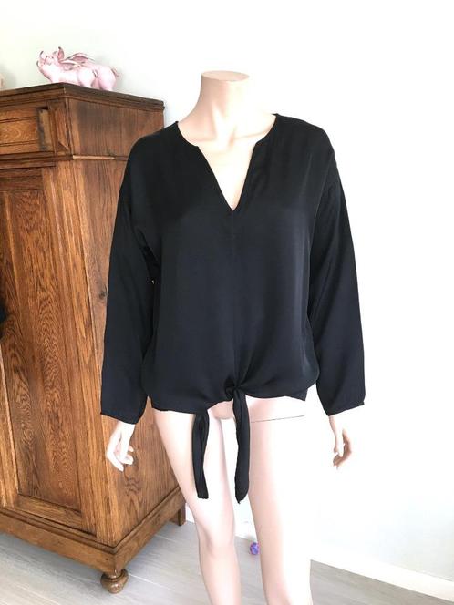 Black Rose - mooie zwarte blouse - top - strik onderaan - ma, Kleding | Dames, Blouses en Tunieken, Zo goed als nieuw, Maat 38/40 (M)