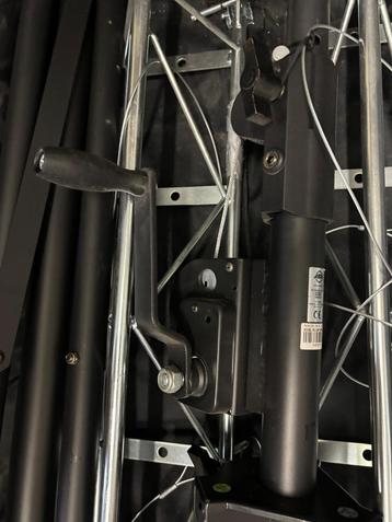 Te koop: ADJ Truss Systeem met brug (3m) – €225 (richtprijs, beschikbaar voor biedingen