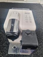 Koffiezetapparaat Nespresso DeLonghi met melkschuimfunctie, Ophalen of Verzenden, Zo goed als nieuw