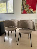 4 chaises Bolia Pleat velours beige pieds acier noir, Maison & Meubles, Chaises, Comme neuf, Autres couleurs, Tissus