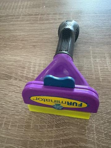 Furminator kam voor katten en honden beschikbaar voor biedingen