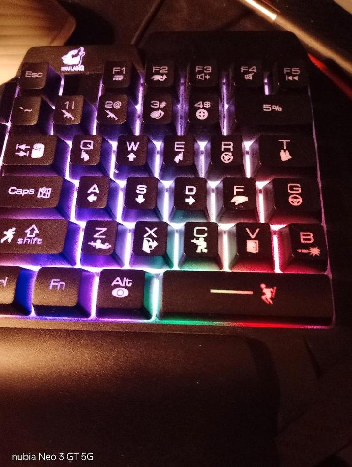 Gaming Keyboard (Een Hand) Full RGB, Computers en Software, Toetsenborden, Zo goed als nieuw, Overige indelingen, Gaming toetsenbord
