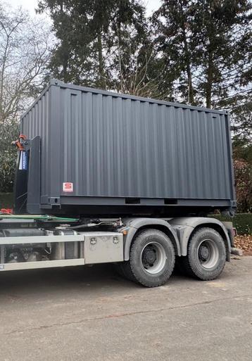 Container