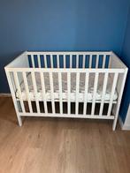 Ikea Sundvik Baby bed en matras, Kinderen en Baby's, Ophalen, Zo goed als nieuw