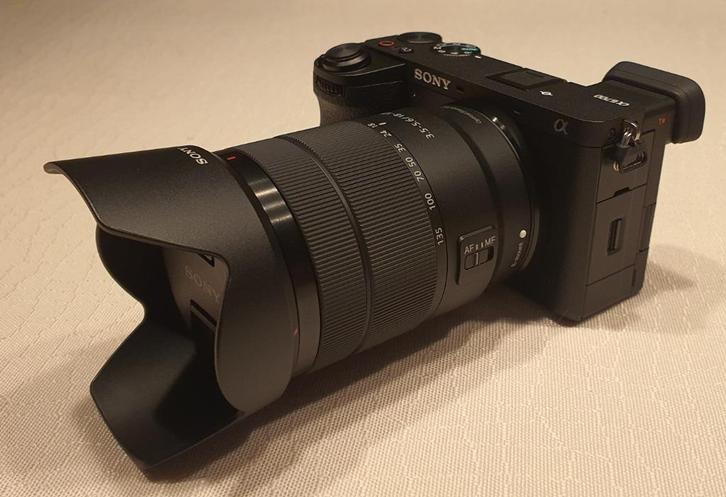 Sony a6700 + 18-135mm Zo goed als nieuw APC 26 Megapixels, Audio, Tv en Foto, Fotocamera's Digitaal, Zo goed als nieuw, Compact