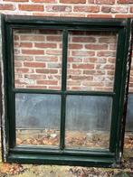 Donker groen Houten raam. 108 cm breed 130 hoog, Utilisé, Enlèvement ou Envoi