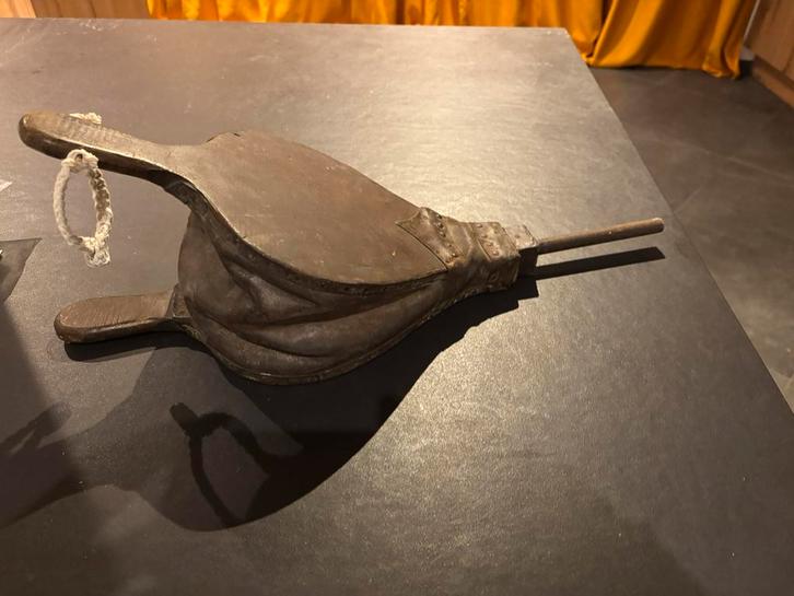 Soufflet bois cuir fonctionnel vintage, Antiek en Kunst, Antiek | Woonaccessoires, Ophalen