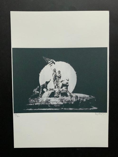 BANKSY litho genummerd en met reliëfstempel, Antiquités & Art, Art | Lithographies & Sérigraphies, Enlèvement ou Envoi