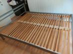 Metalen bed met lattenbodem 210 x 166, Huis en Inrichting, Slaapkamer | Bedden, Ophalen, Gebruikt