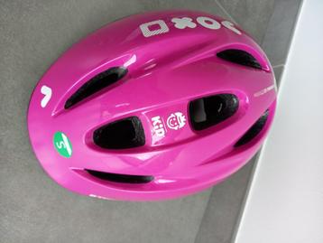 B-twin fietshelm maat S  ( 47-53 cm ) beschikbaar voor biedingen