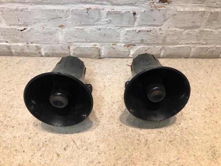 2x alarm sirene, Doe-het-zelf en Bouw, Alarmsystemen, Zo goed als nieuw, Sirene, Ophalen