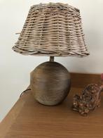 Tafellamp met rotan lampenkap, Minder dan 50 cm, Zo goed als nieuw, Hout, Ophalen